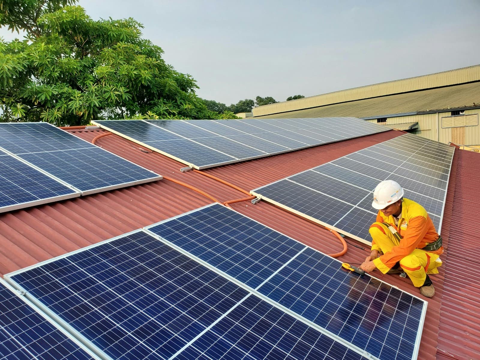 Solar and Battery Storage Installation for 24/7 Energy Availability